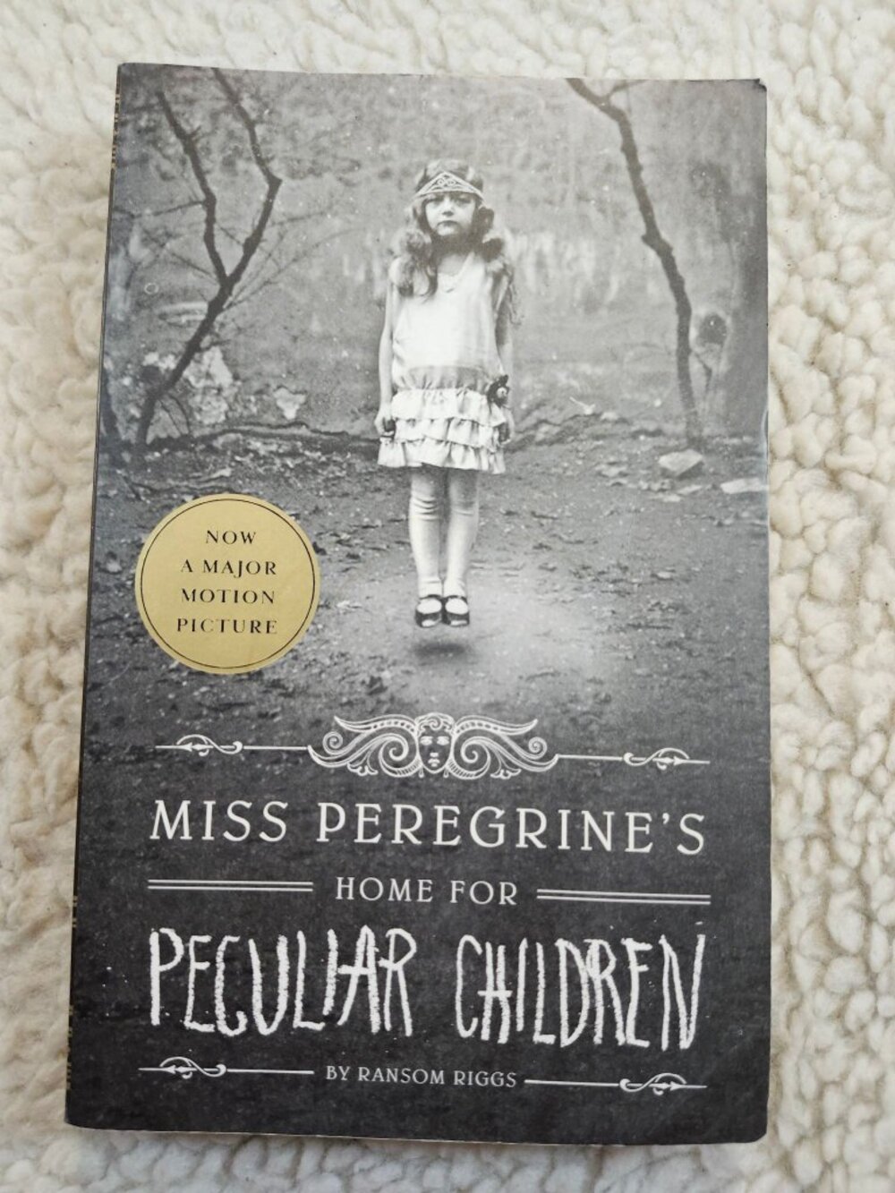Miss Peregrine's Home for Peculiar Children Ransom Riggs Paperback 2013 Photos